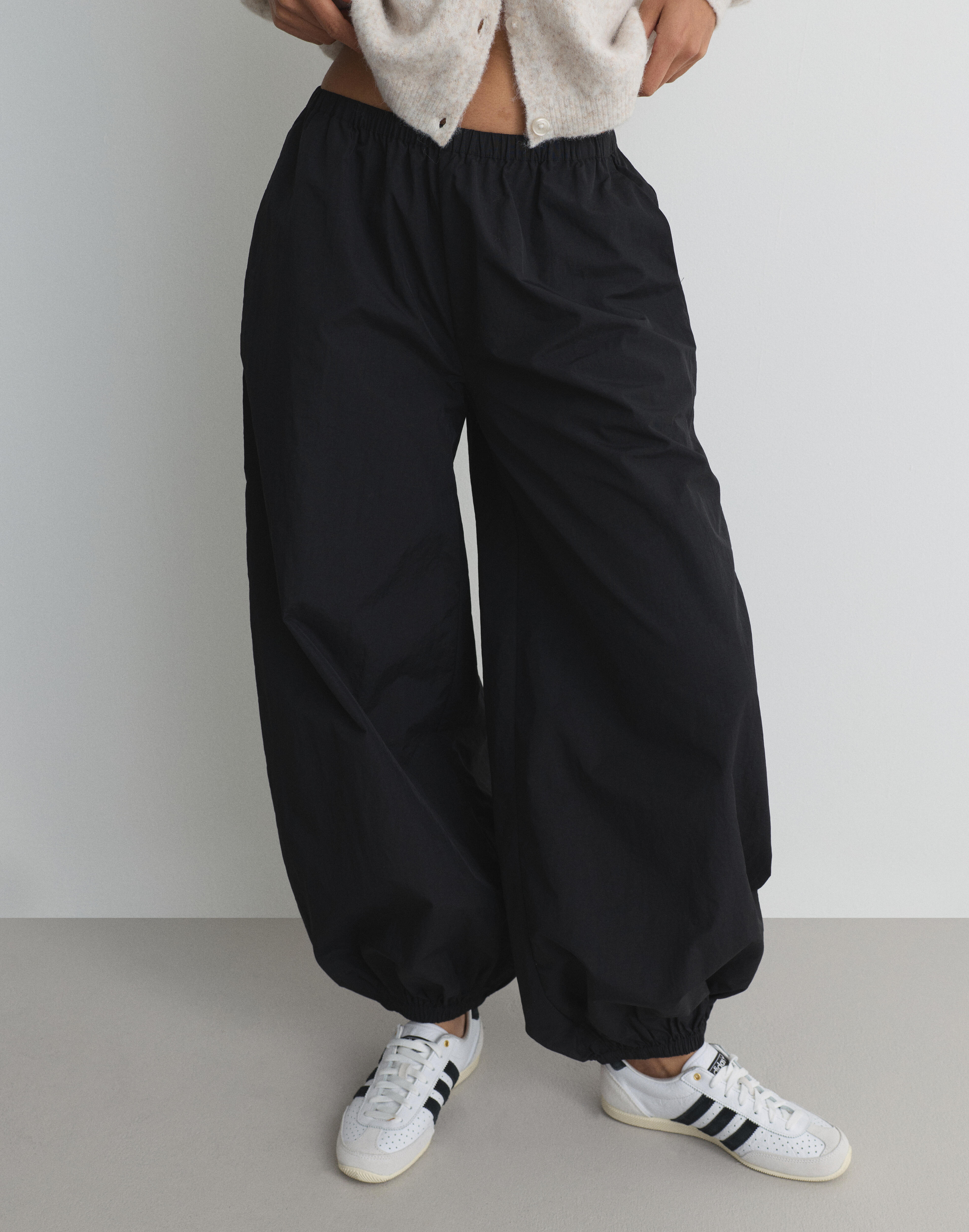 Buy Nelly Balloon Pants - Black | Nelly.com