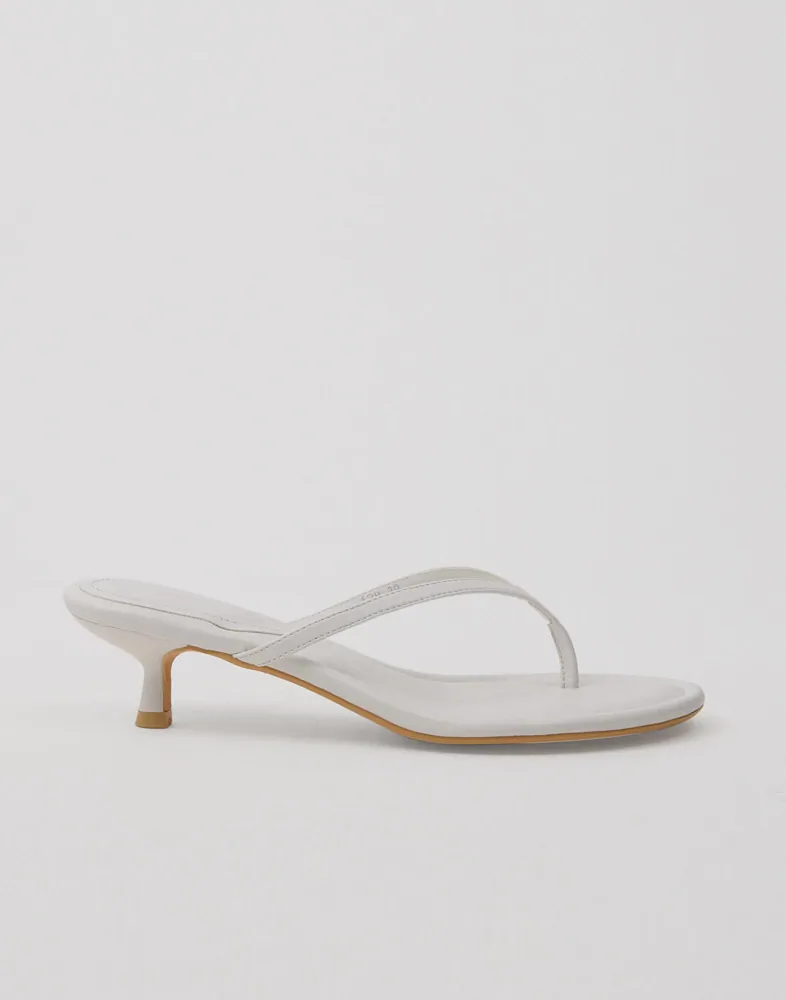 Rounded Thong Heel