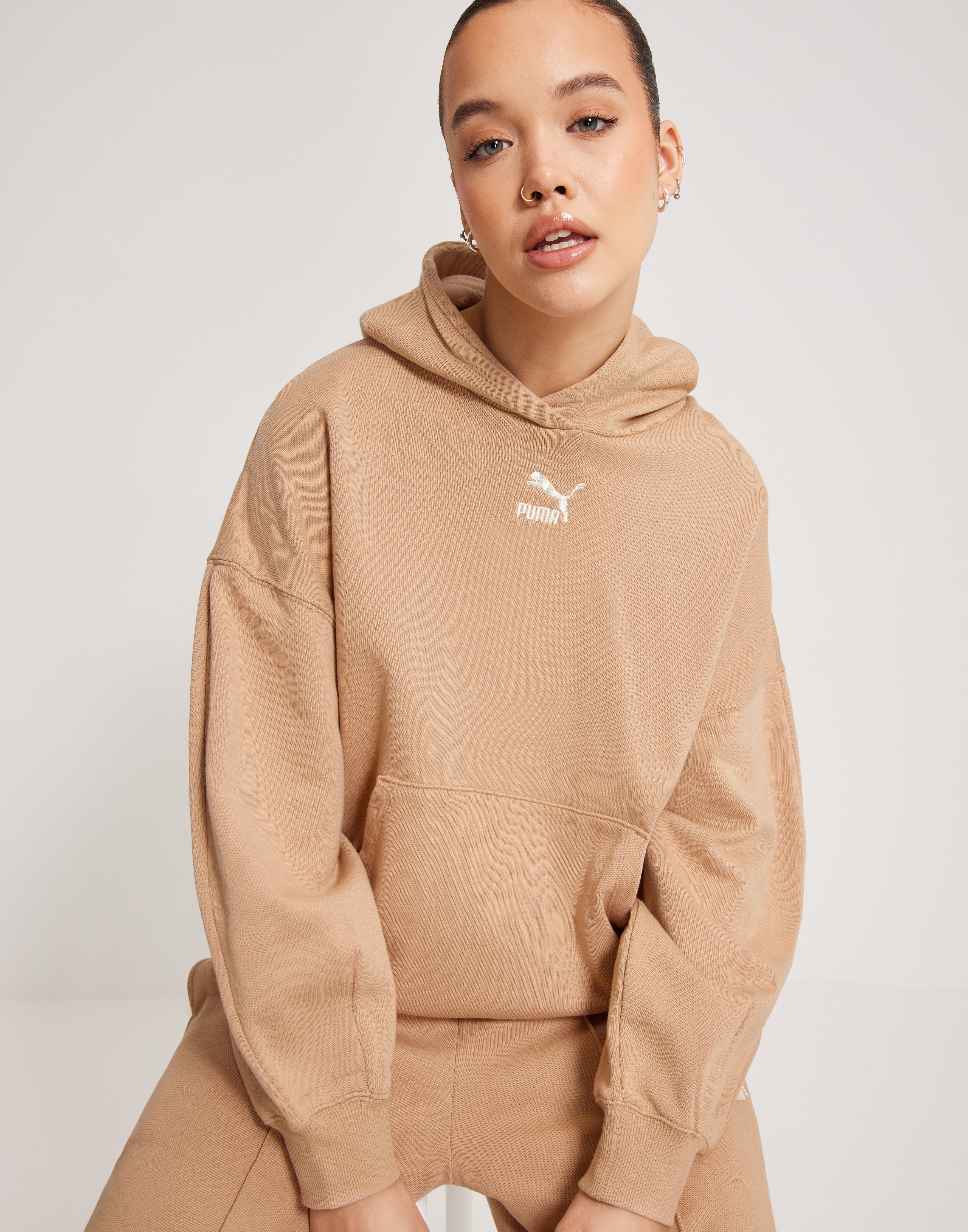 Tan oversized hoodie sale