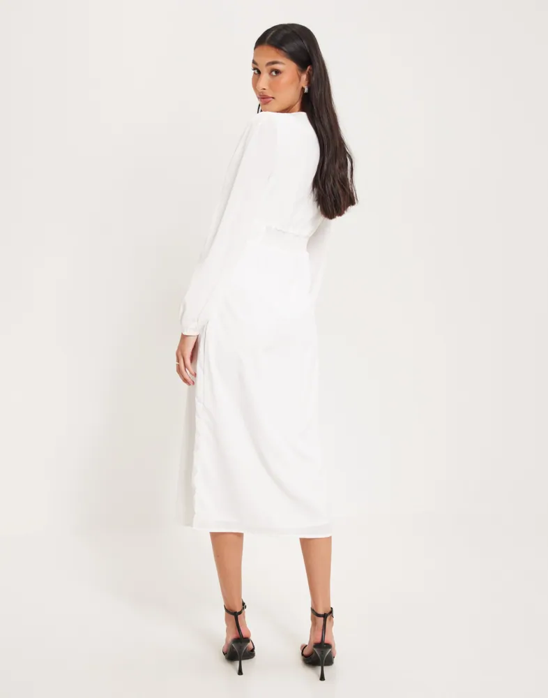 knee length dresses for ladies 13757949_4d7baa25-44c6-4e81-8ab7-43f2d212ad1a_1024x1024.jpg?v=1643688533 main image 1