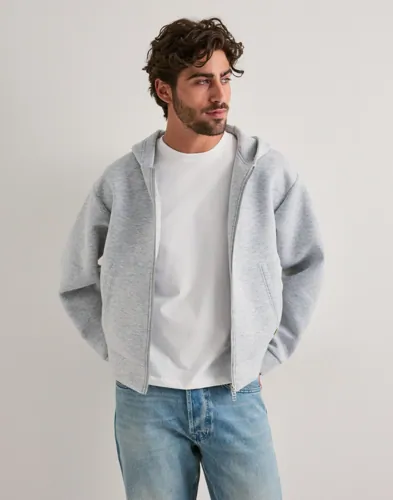 Woodbird grå zip-hoodie i scubamaterial med framfickor