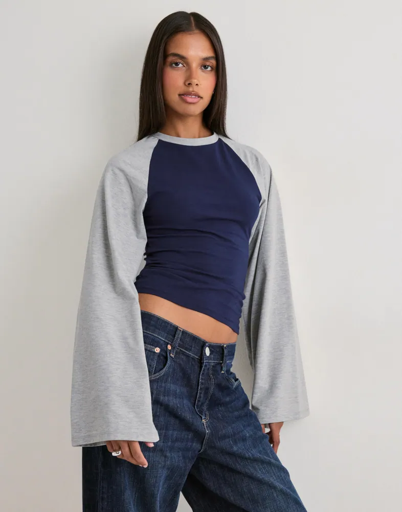 Wide Sleeve Raglan Top
