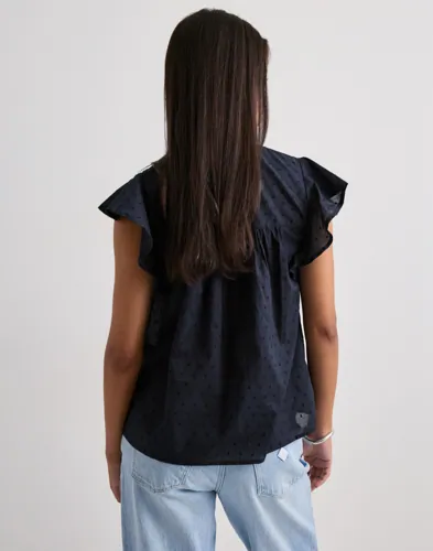 ONLY Onlkatti S/S Dobby Top Wvn Noos blusar dam – bild 2