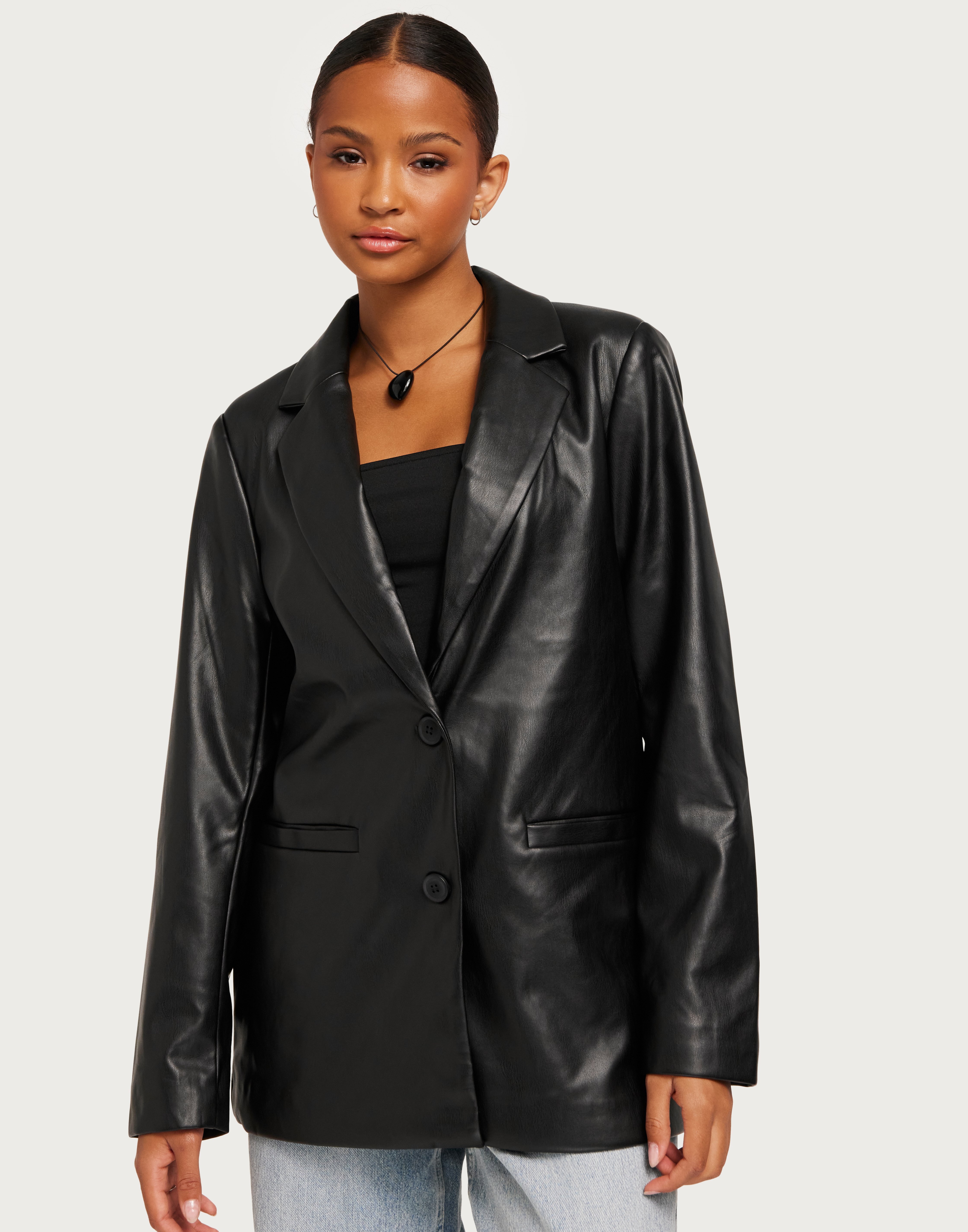 Buy Vila VINILLE COATED LOOSE BLAZER NOOS Black Nelly