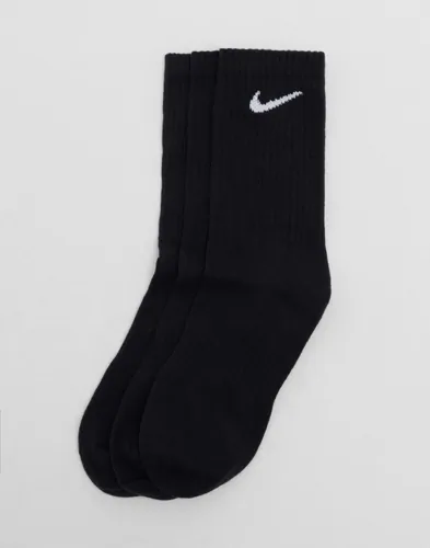 Tre par svarta strumpor från Nike