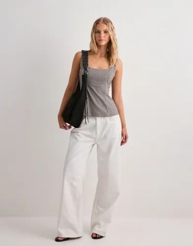 ONLY Onlnoemi Strap Bow Top Tlr toppar dam – bild 2