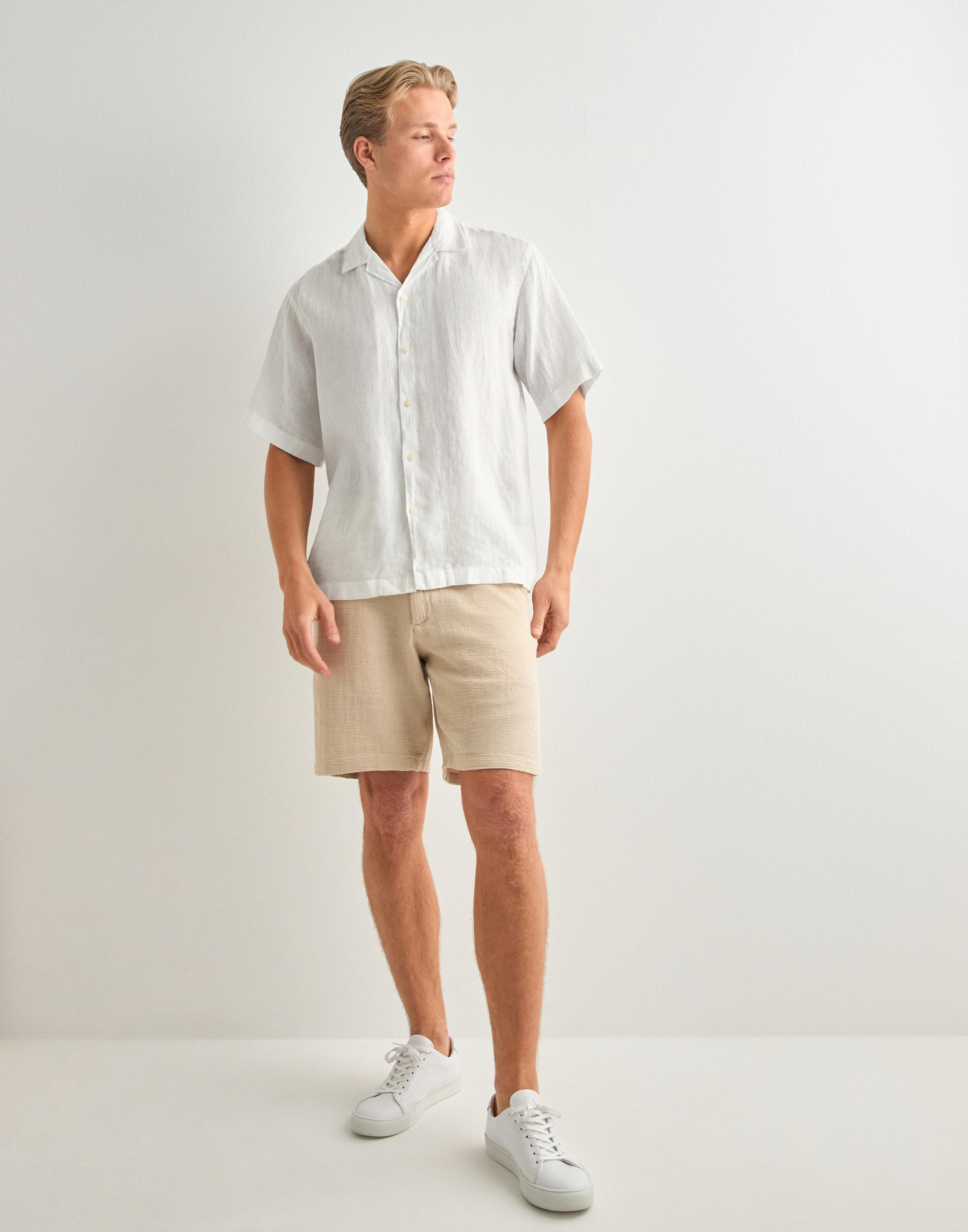 Buy Selected Men SLHRELAXKYLIAN MIX SS SHIRT RESORT - White | NLYMAN