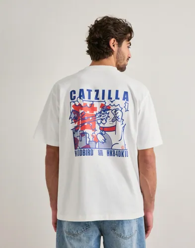 Woodbird Zilla vit t-shirt med logga fram och bak, lätt oversized
