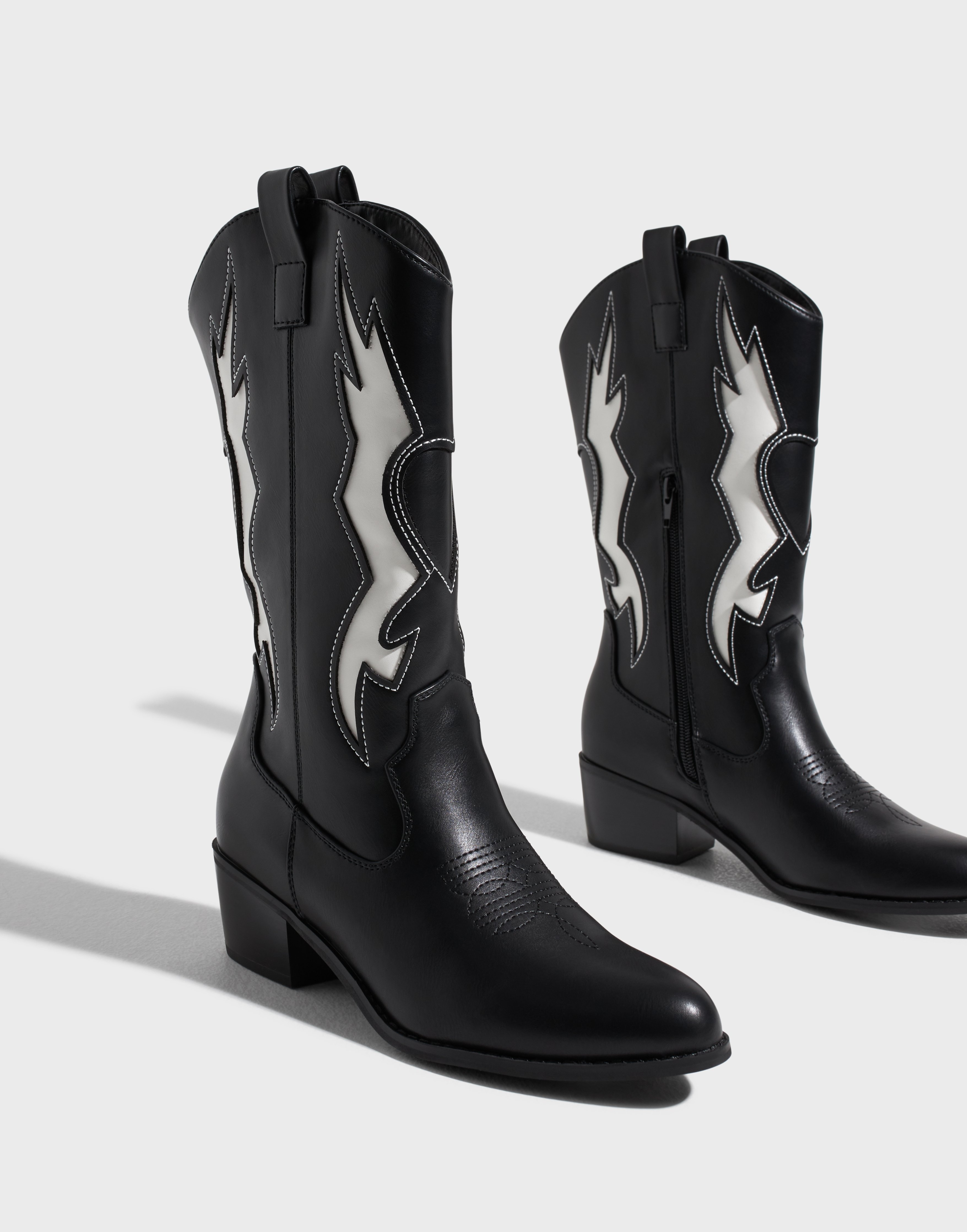 Kjøp Pieces PCDRE COWBOY LONG BOOT - Black White Contrast | Nelly.com