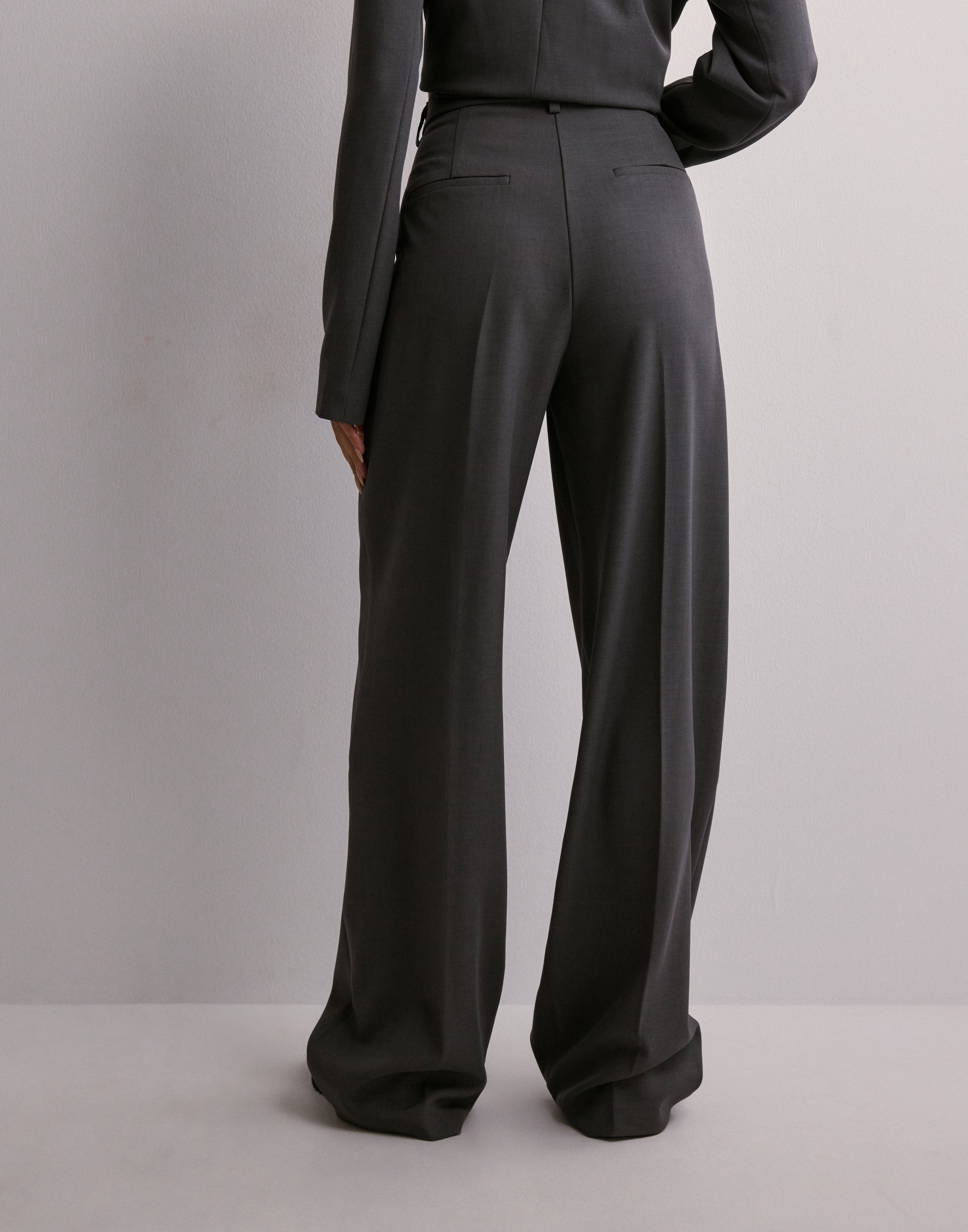 Pantaloni Donna ONLY Onljolin-Vika HW – Modello A Zampa – Taglio Normale
