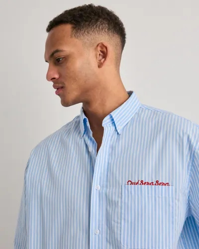 Que Sera Sera Steve Stripe Shirt SS Randiga skjortor herr – bild 3