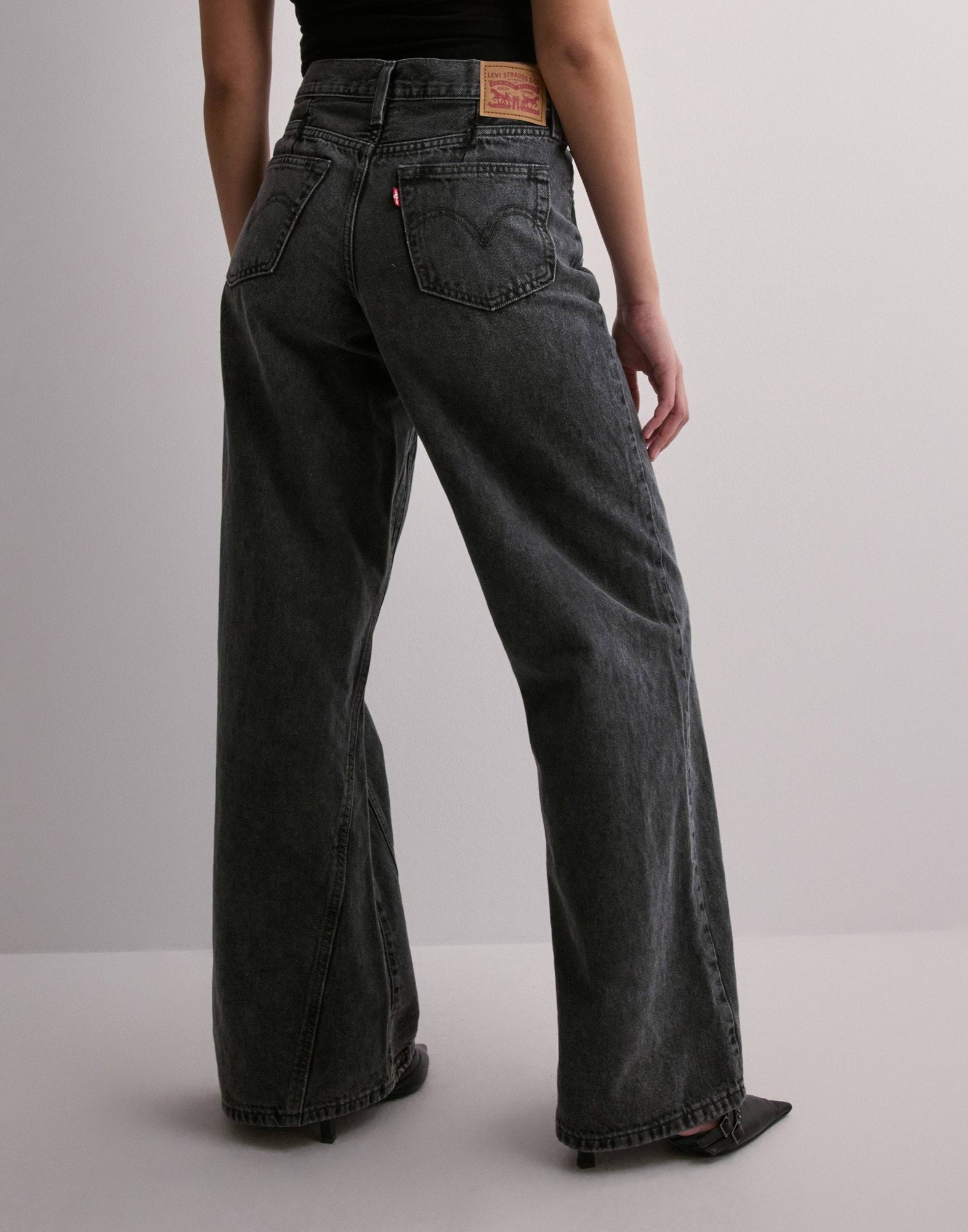 Kjøp Levi's 94 BAGGY WIDE LEG ALT - Grey | Nelly.com