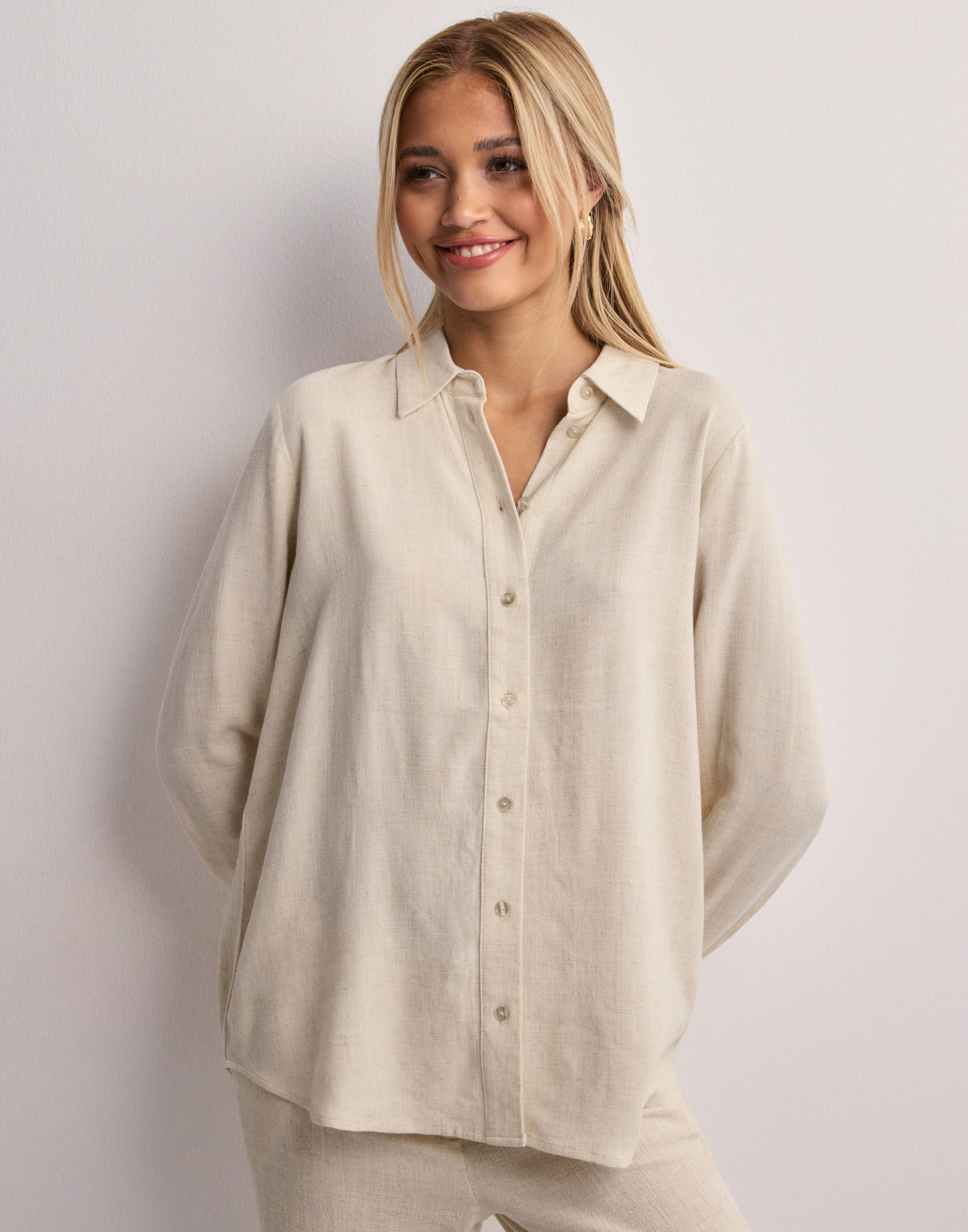 Linen shirts Woman Shop online at Nelly