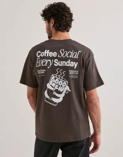 Brun Jack & Jones t-shirt med rund hals och tryck