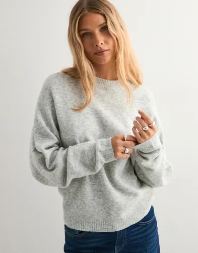 Nelly - Grå - Sleeve Focus Knit Sweater