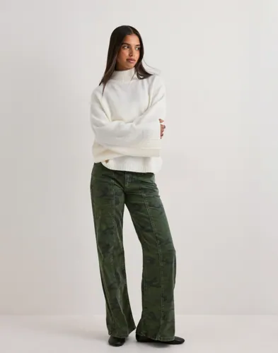 Nelly - Hvid - Wide Sleeve Polo Knit Sweater