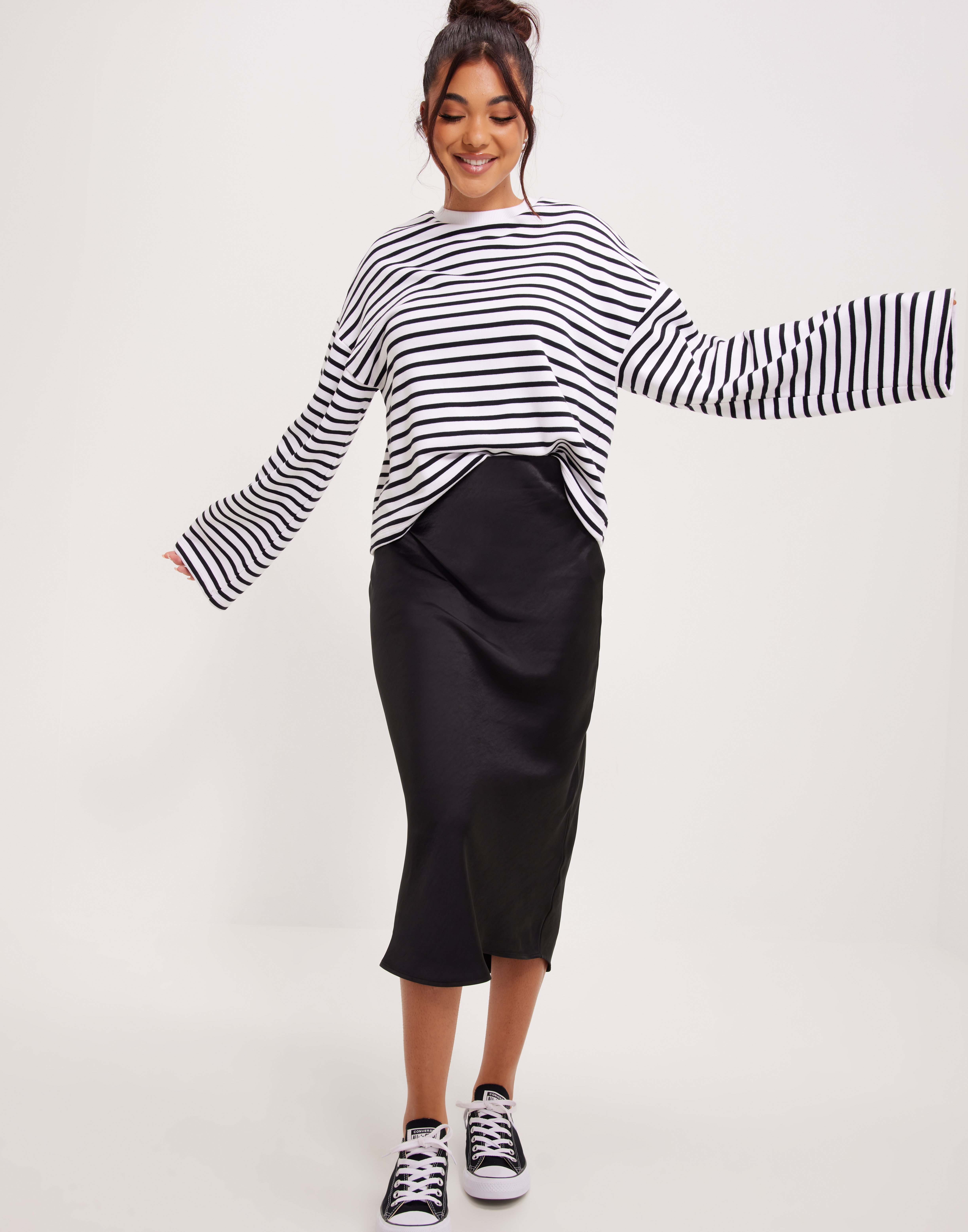 Dinna Hw Skirt Black main image 0