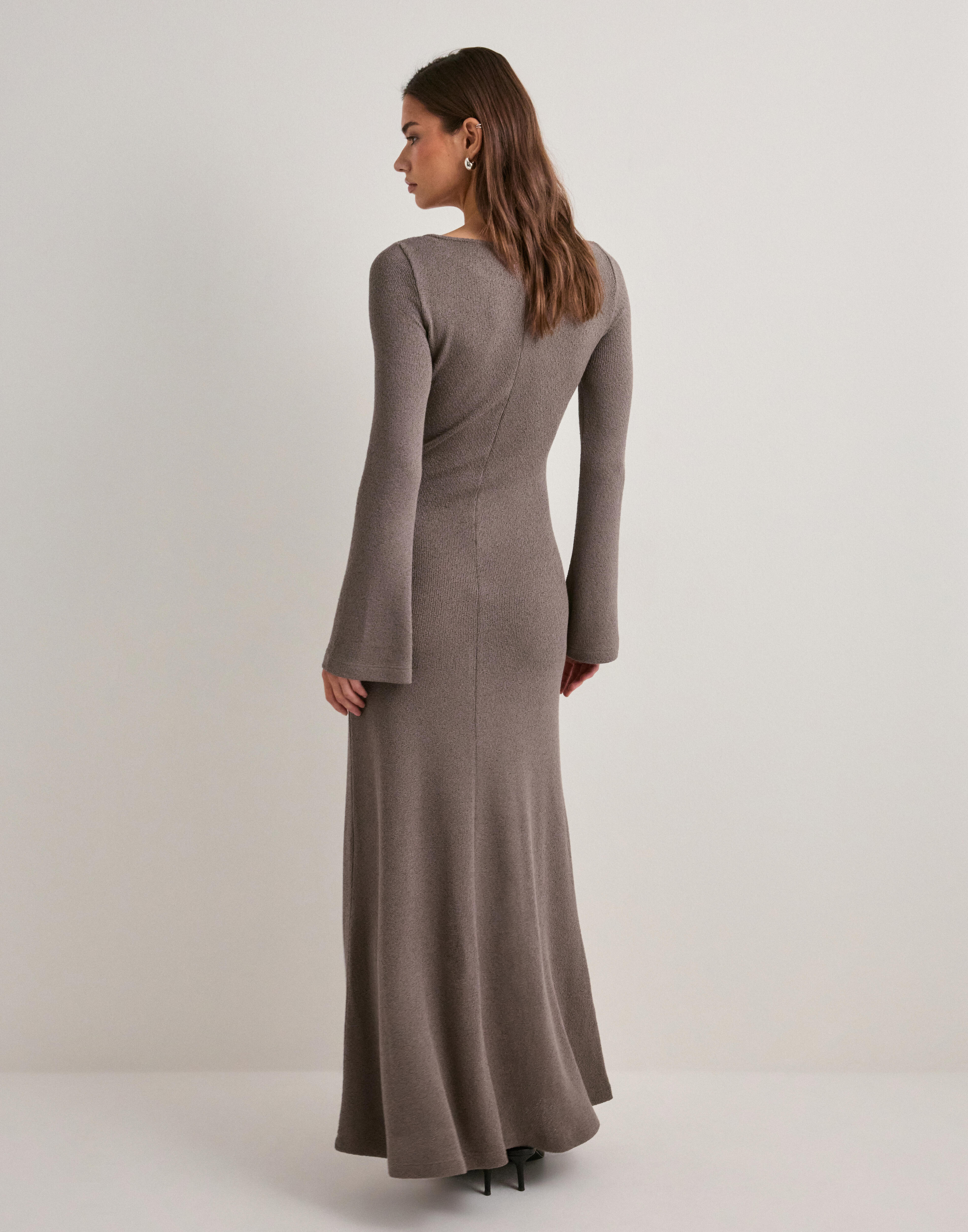 french grey nichelle knit maxi dress Collins in Light The gathered bodice enhances the fitted bodycon shape Paris Georgia - - Fringe