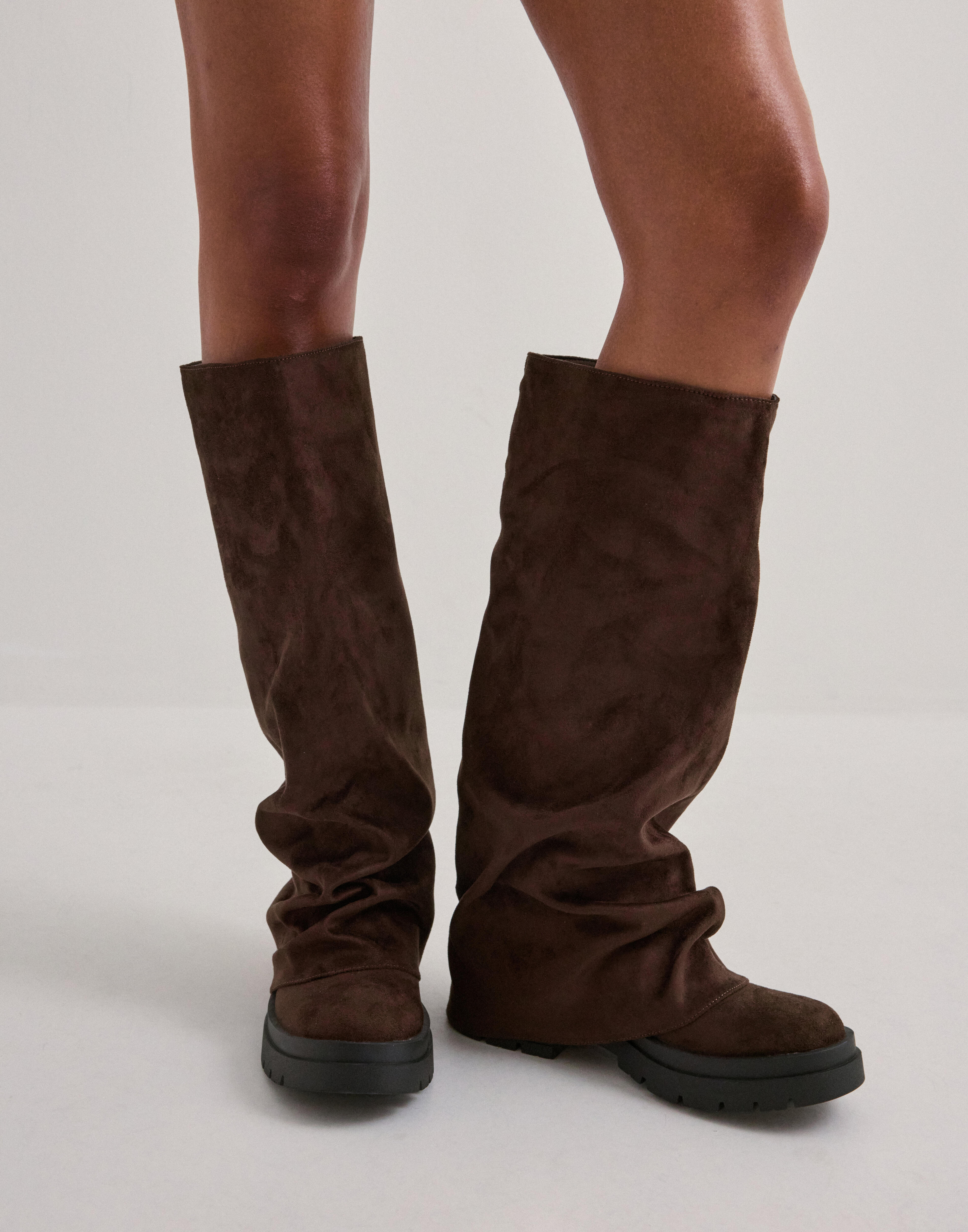 High shaft scrunch boots