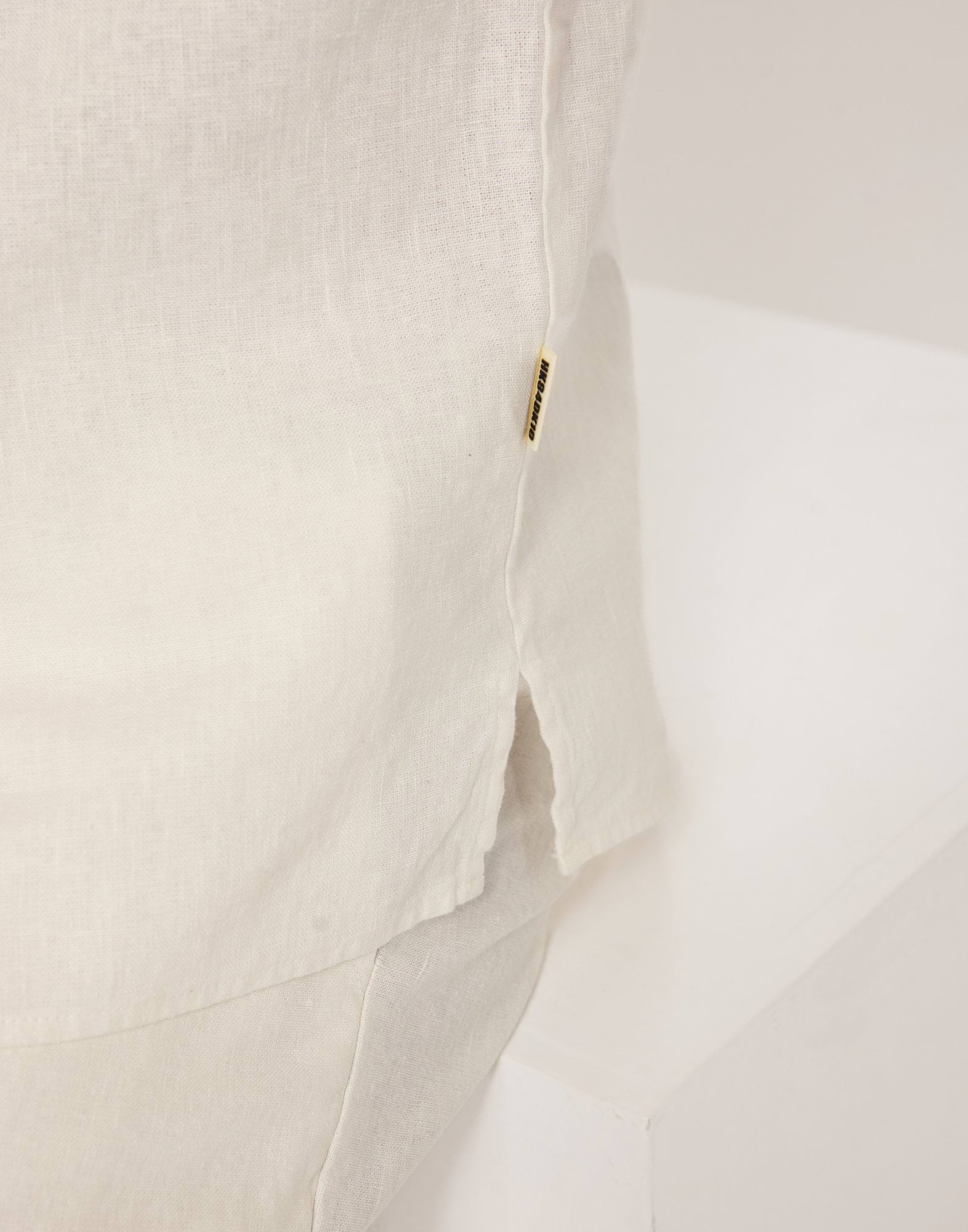 WBBanks Linen Shirt