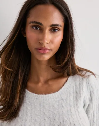 Nelly - Grå - Tight Cable Knit Sweater