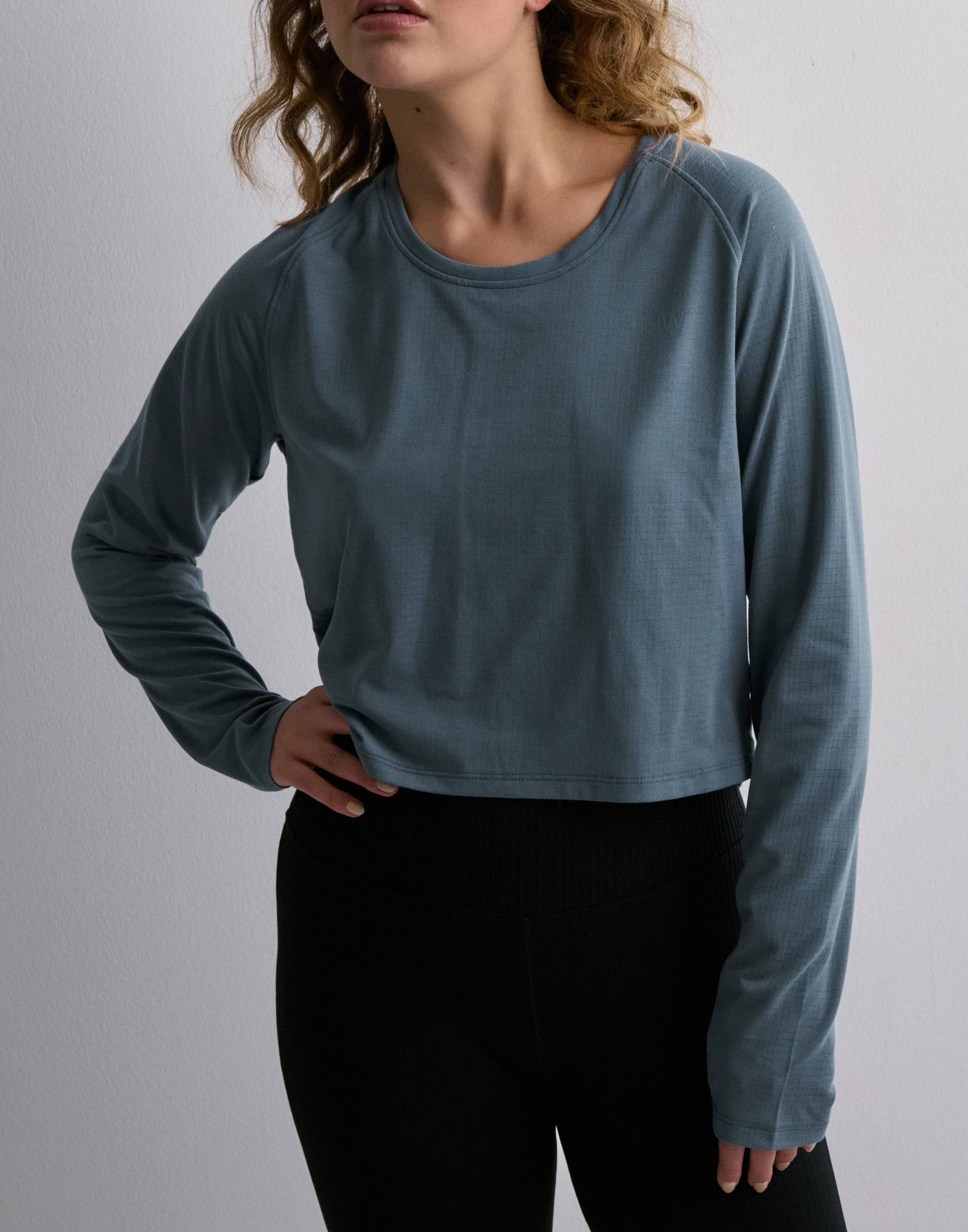 Stride Cropped Long Sleeve Wmn