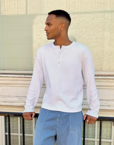 Que Sera Sera Harry Henley LS Long sleeve button t-shirts Vit