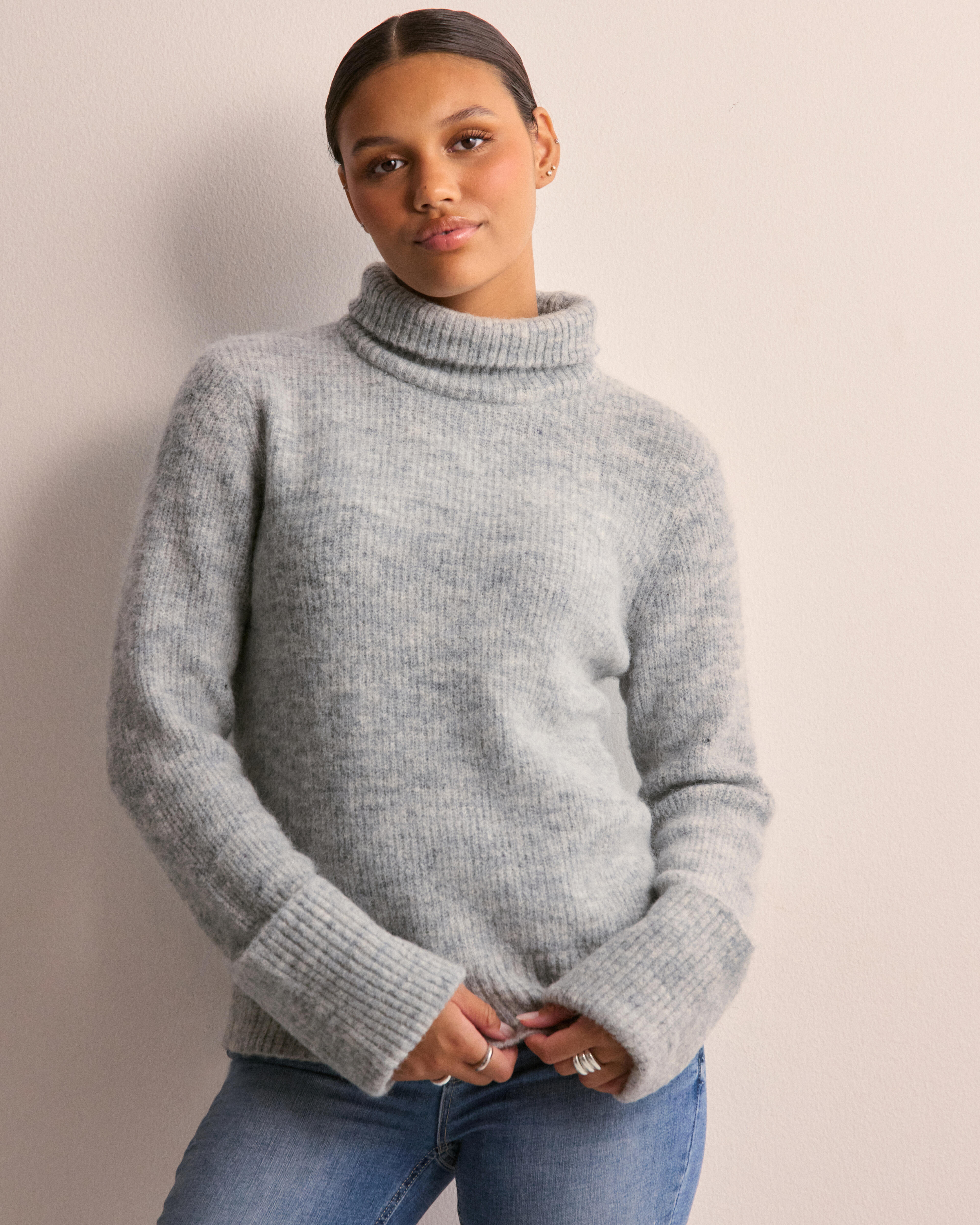 Buy Pieces PCMALA LS HIGHNECK KNIT NOOS BC - Light Grey