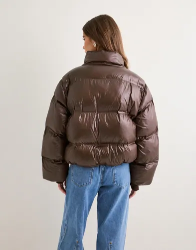 NEO NOIR Rhea Shiny Puffer Jacket vinterjackor dam – bild 3