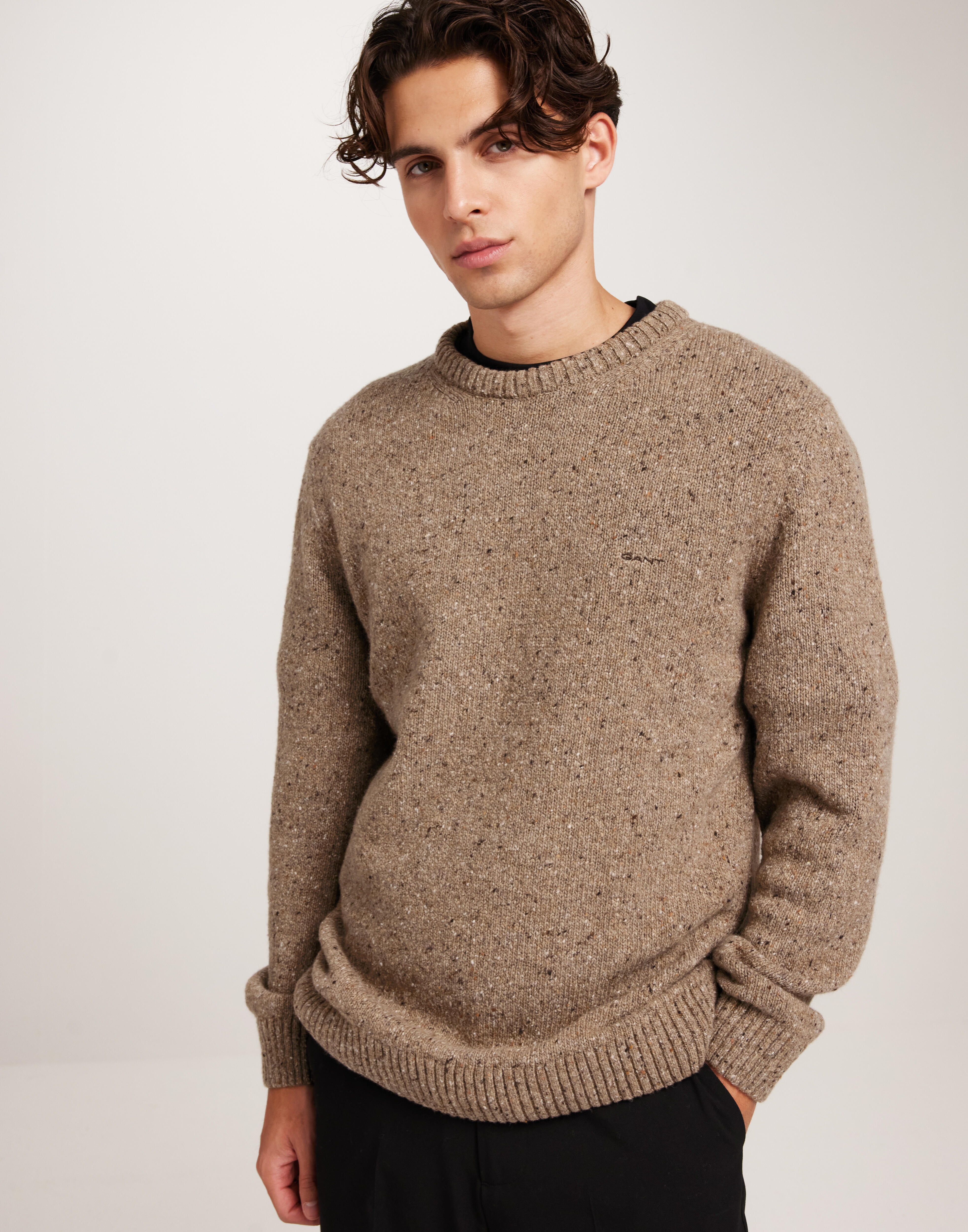 Gant Neps Wool C-Neck Striktrøjer Brun