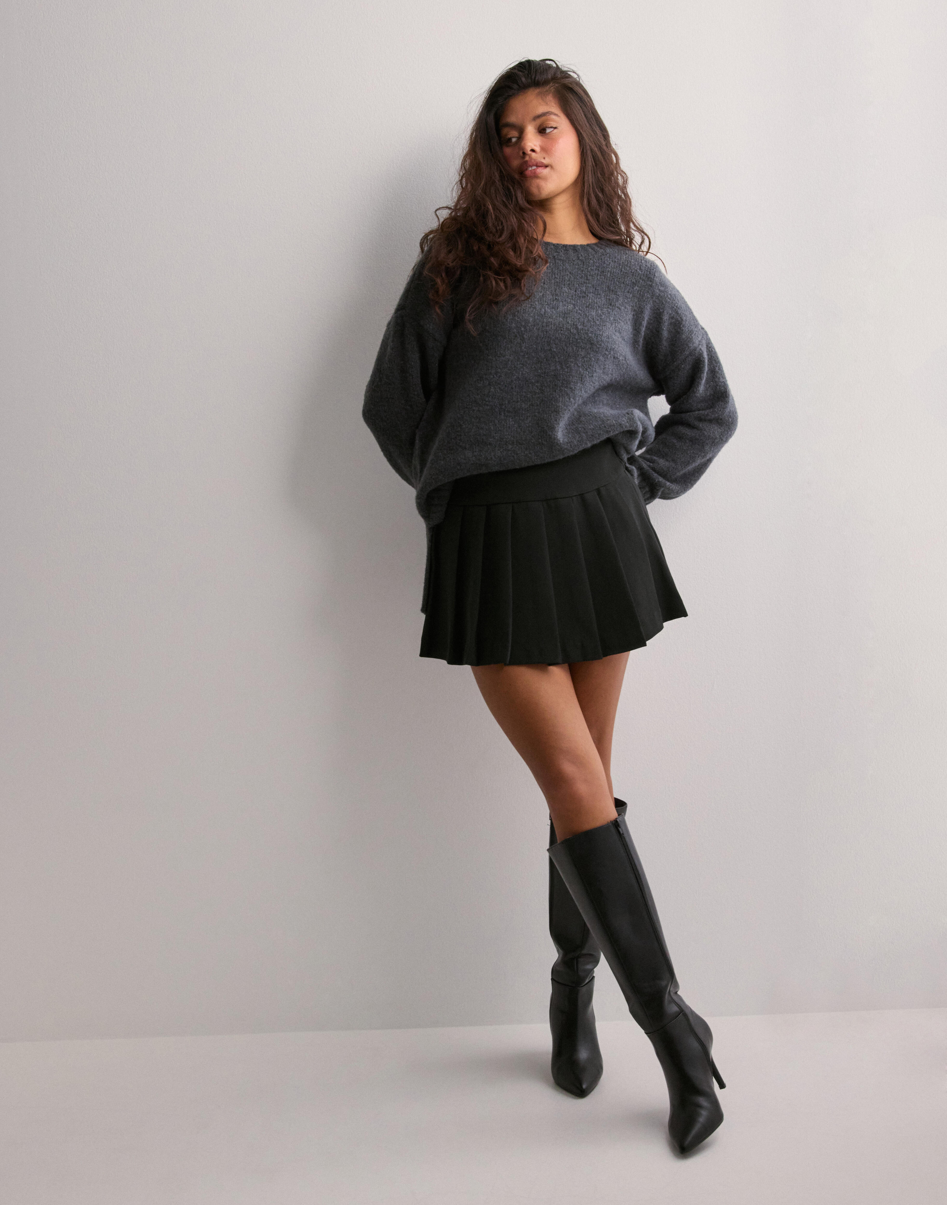 Buy Gina Tricot Pleated mini skirt - Black | Nelly.com