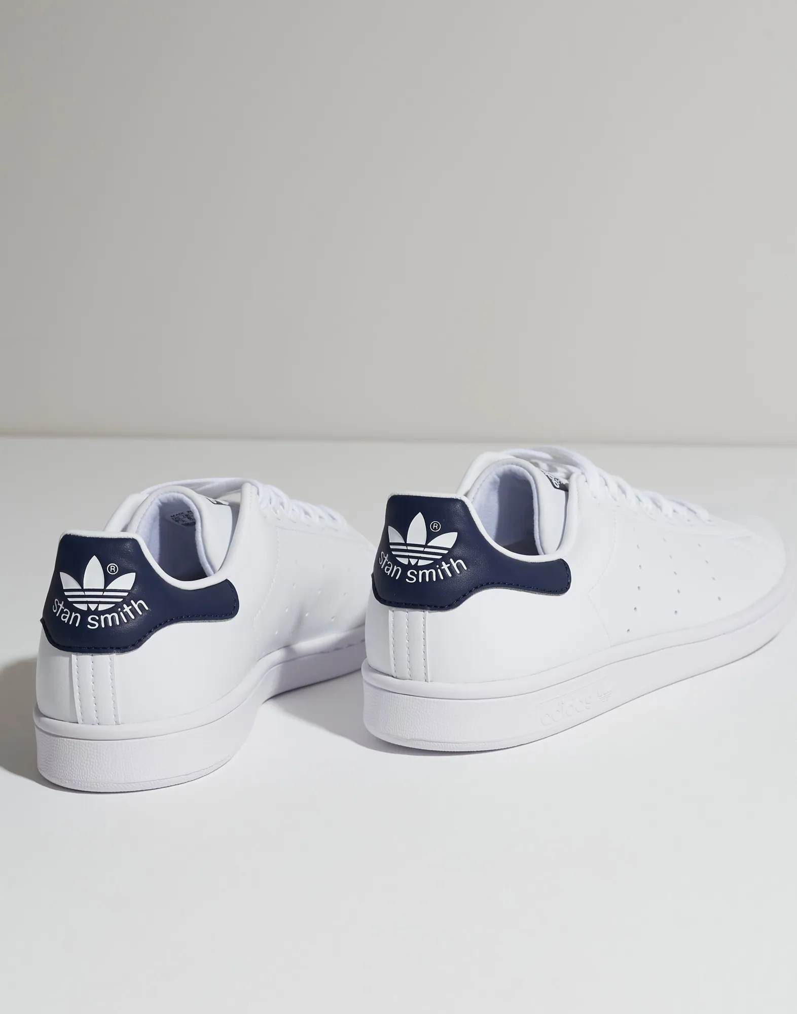 STAN SMITH