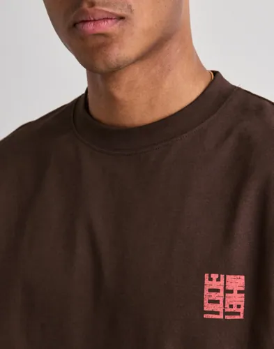 Woodbird Baine Nopa Tee T-shirts med tryck herr – bild 3