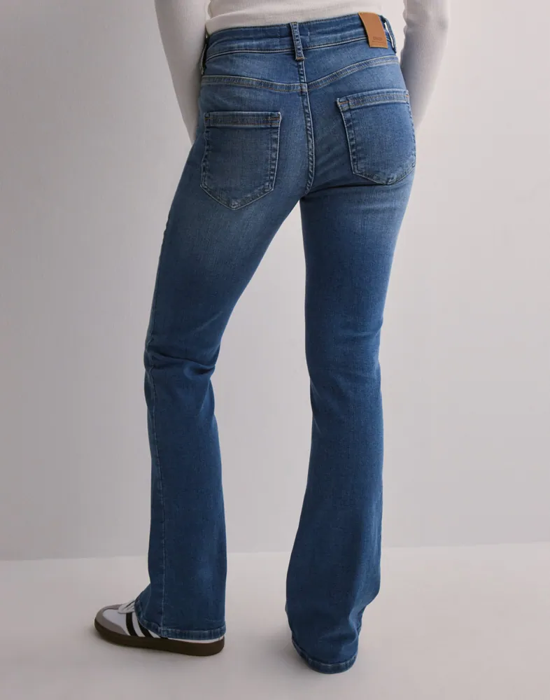 Buy Only ONLBLUSH MID FLARED REA1319 NOOS Medium Blue Denim
