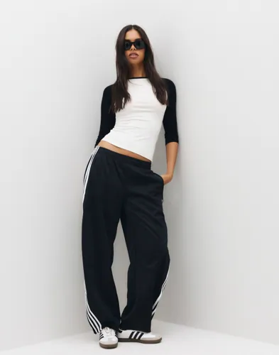 Adidas Originals Fb Barrel Tp mjukisbyxor dam – bild 2