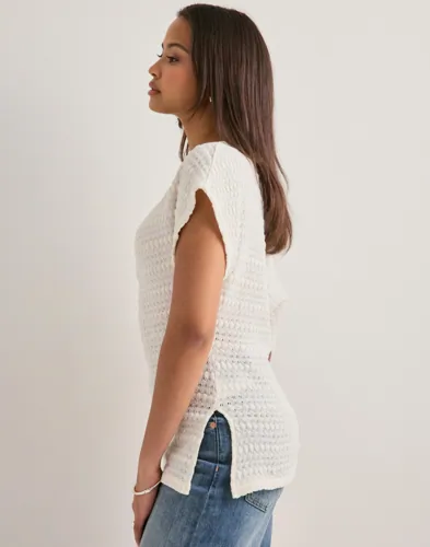 Nelly Crochet Slit Top toppar dam – bild 2