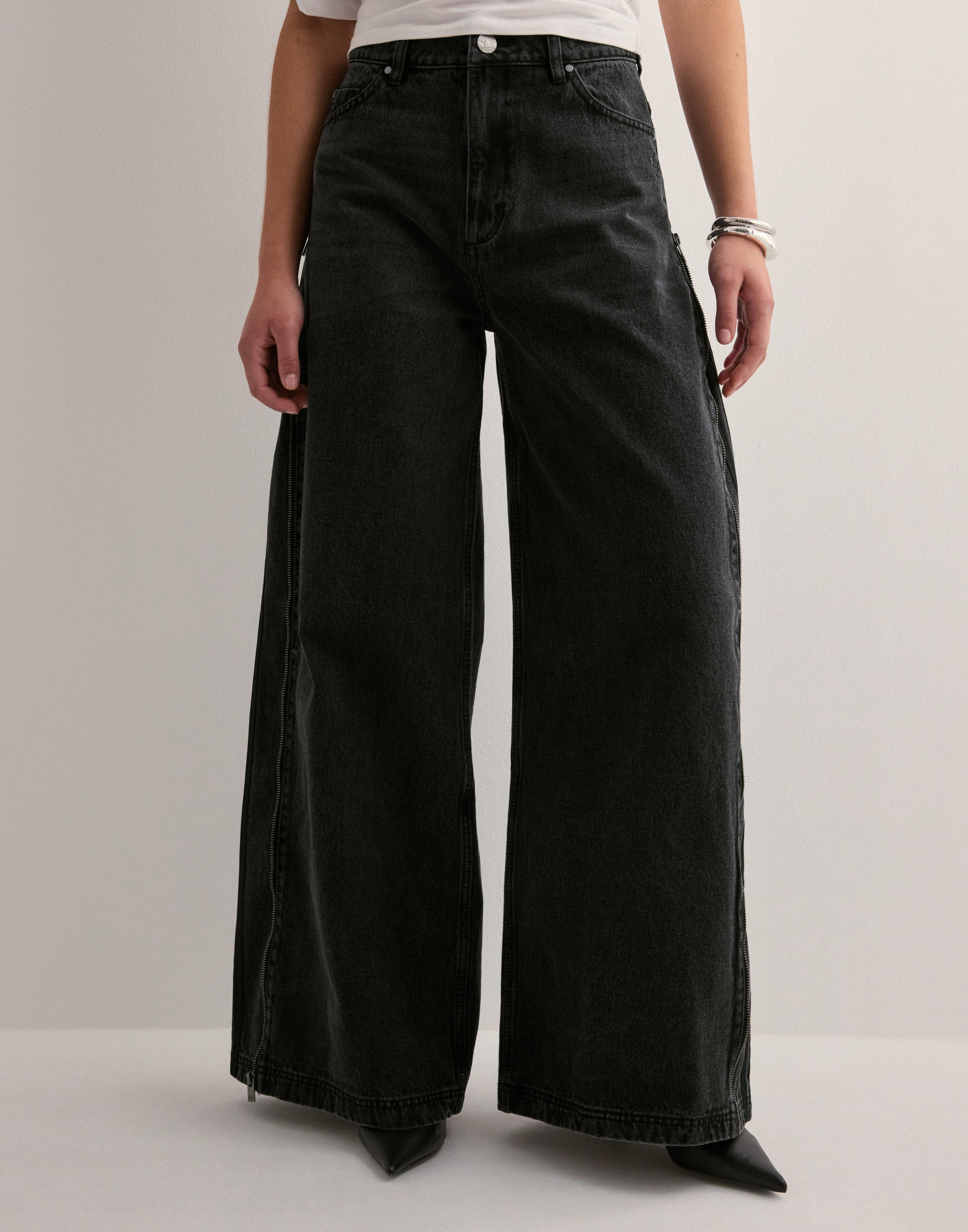 Buy Adidas Originals DENIM ZIP PANT - Black | Nelly.com Buy Adidas Originals DENIM ZIP PANT - Black | Nelly.com