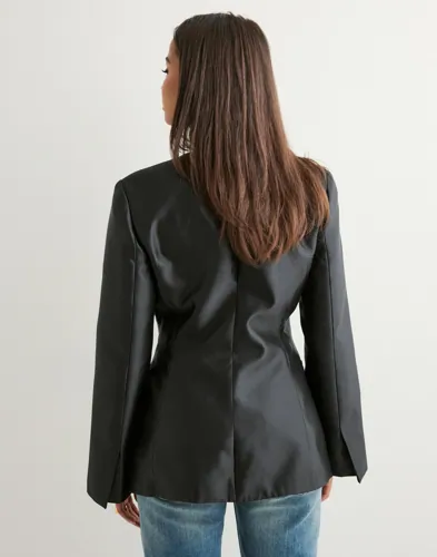 MALINA Nori Fitted Heavy Satin blazer dam – bild 3
