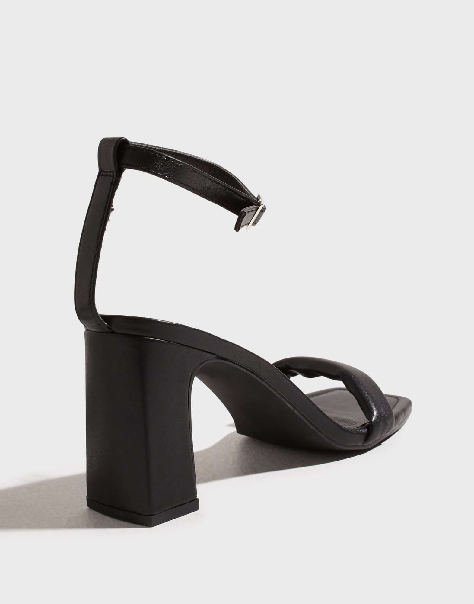 Simplicity Heel