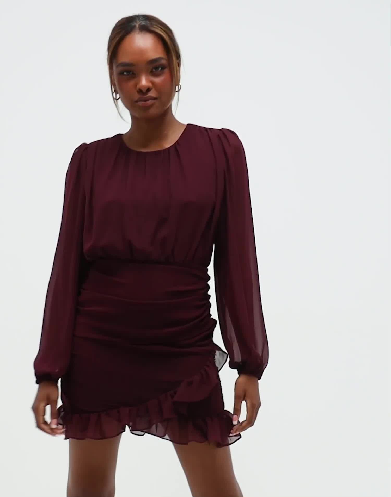 green emerald velvet dress Falling for You Midi Dress main image 1