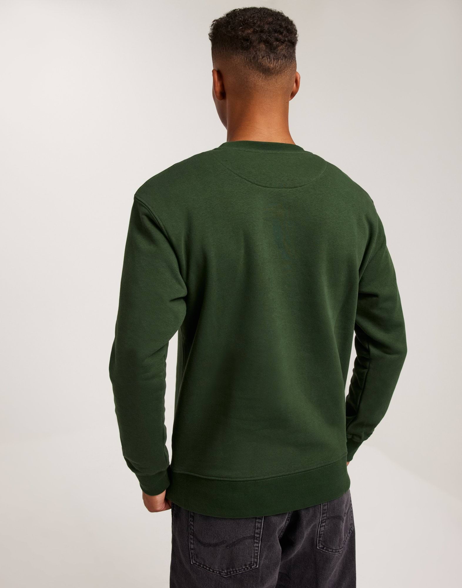 JJESTAR BASIC SWEAT CREW NECK NOOS