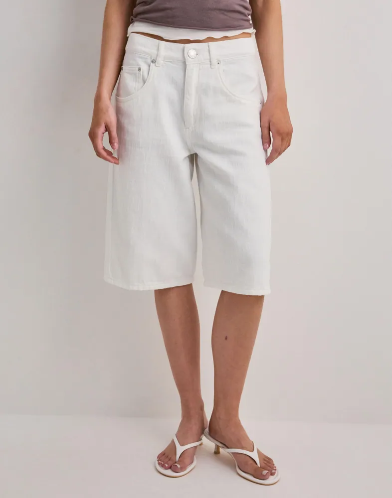 Buckle Long Jeans Shorts