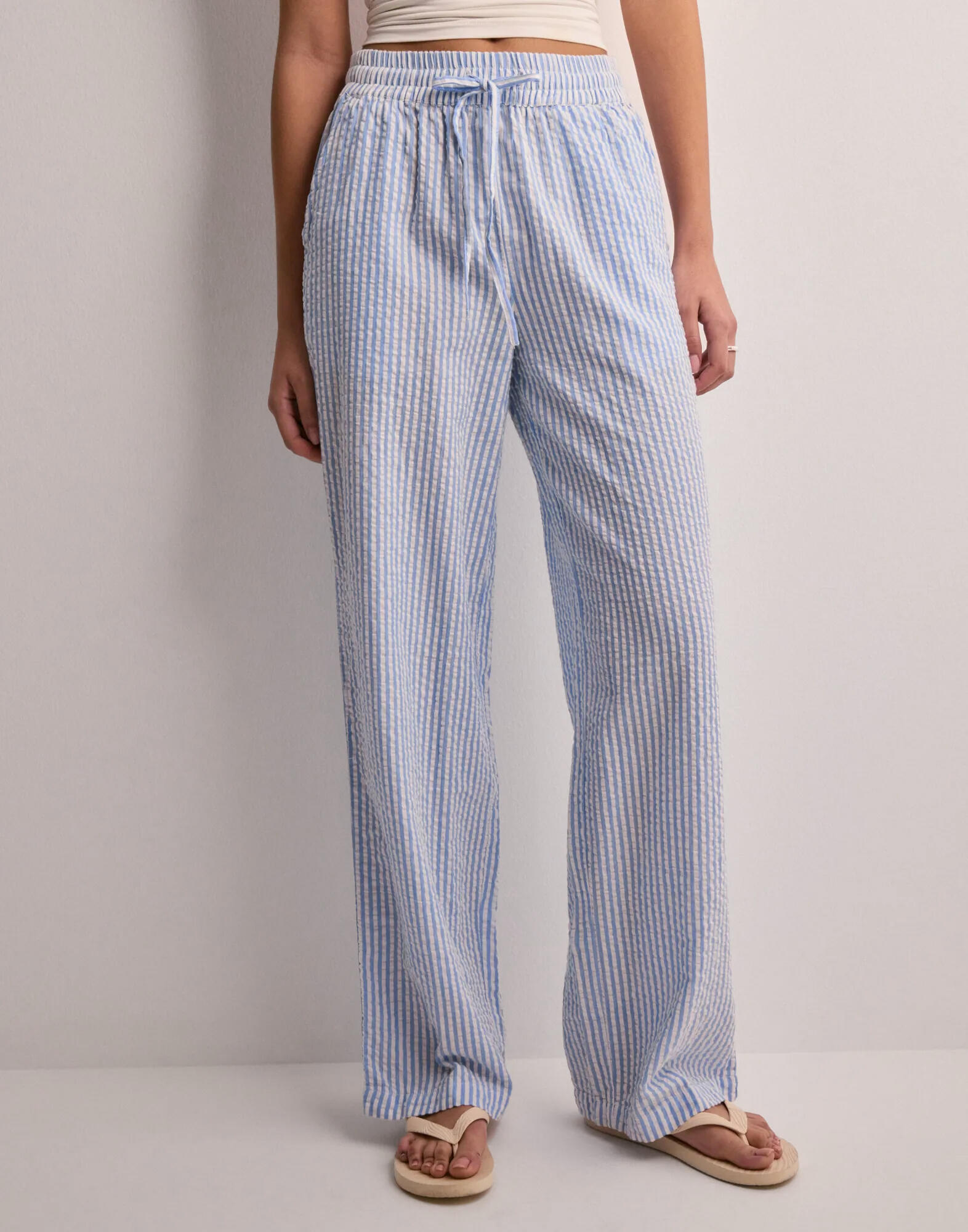 ★送料・関税込★SATUR★Vinales Nylon String Banding Pants★ Buy Pieces PCSALLY HW LOOSE STRING PANT NOOS - Hydrangea
