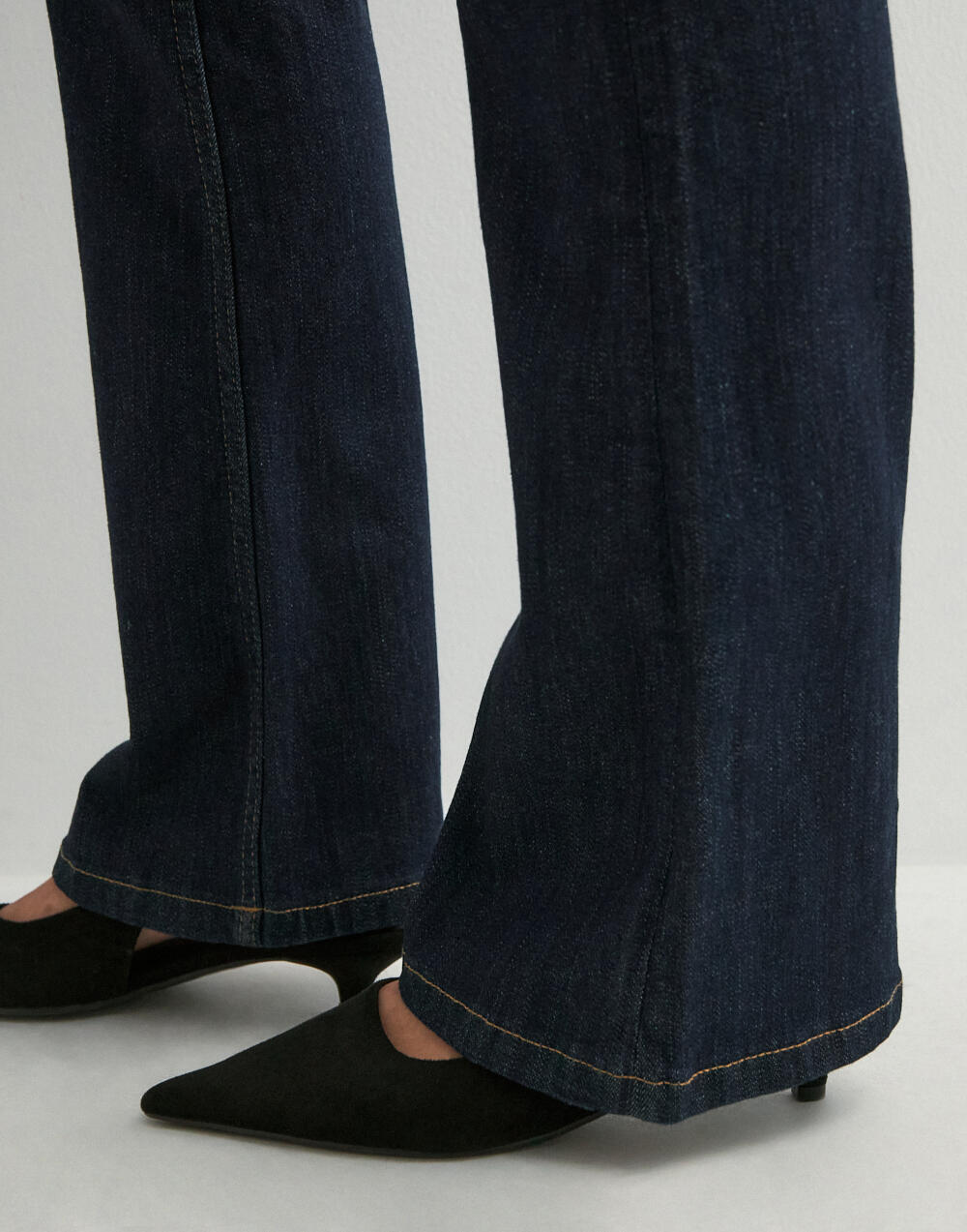 Buy Gina Tricot Low waist bootcut jeans Rinse