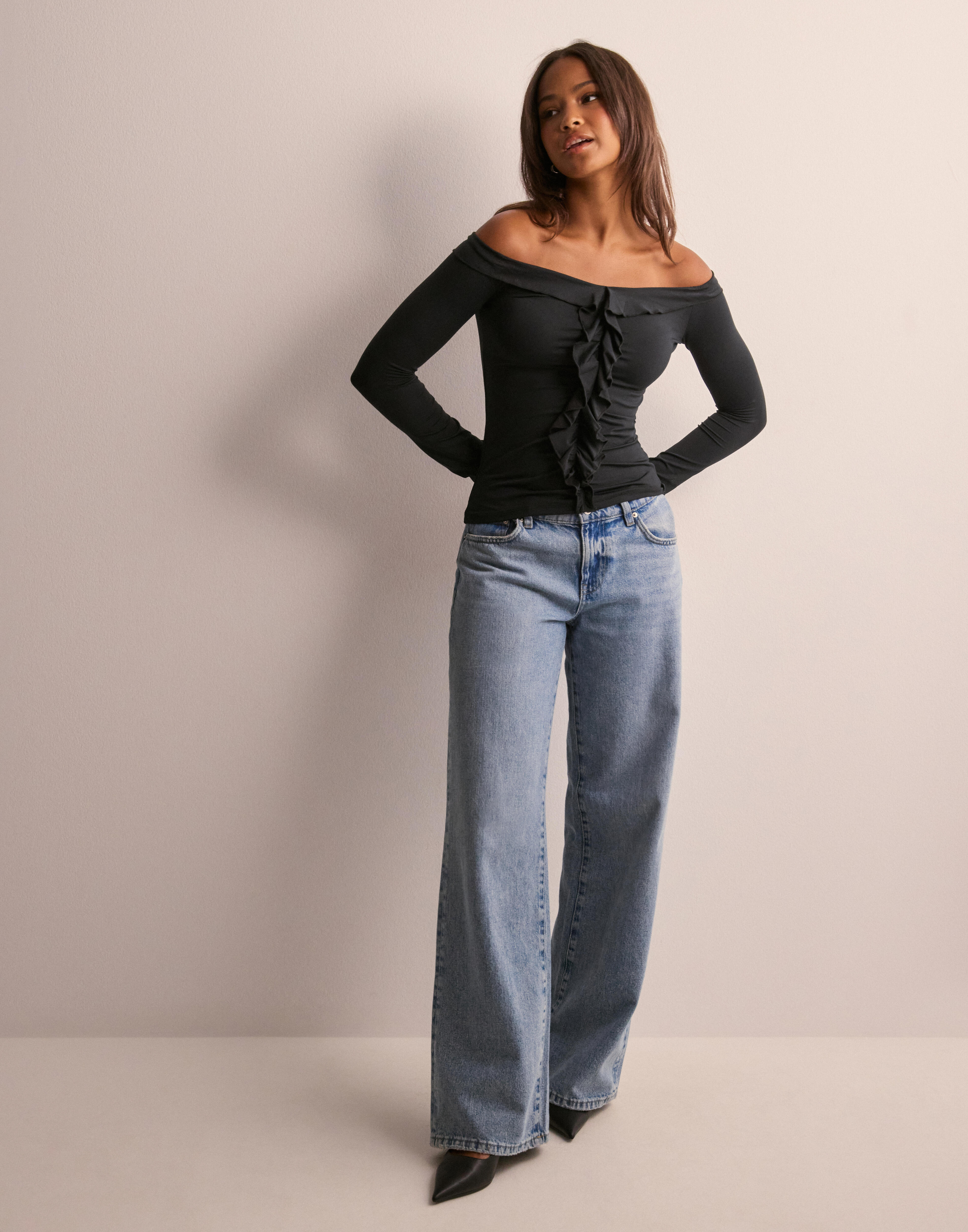 Kjøp Nelly Cute Ruffle Top - Black | Nelly.com