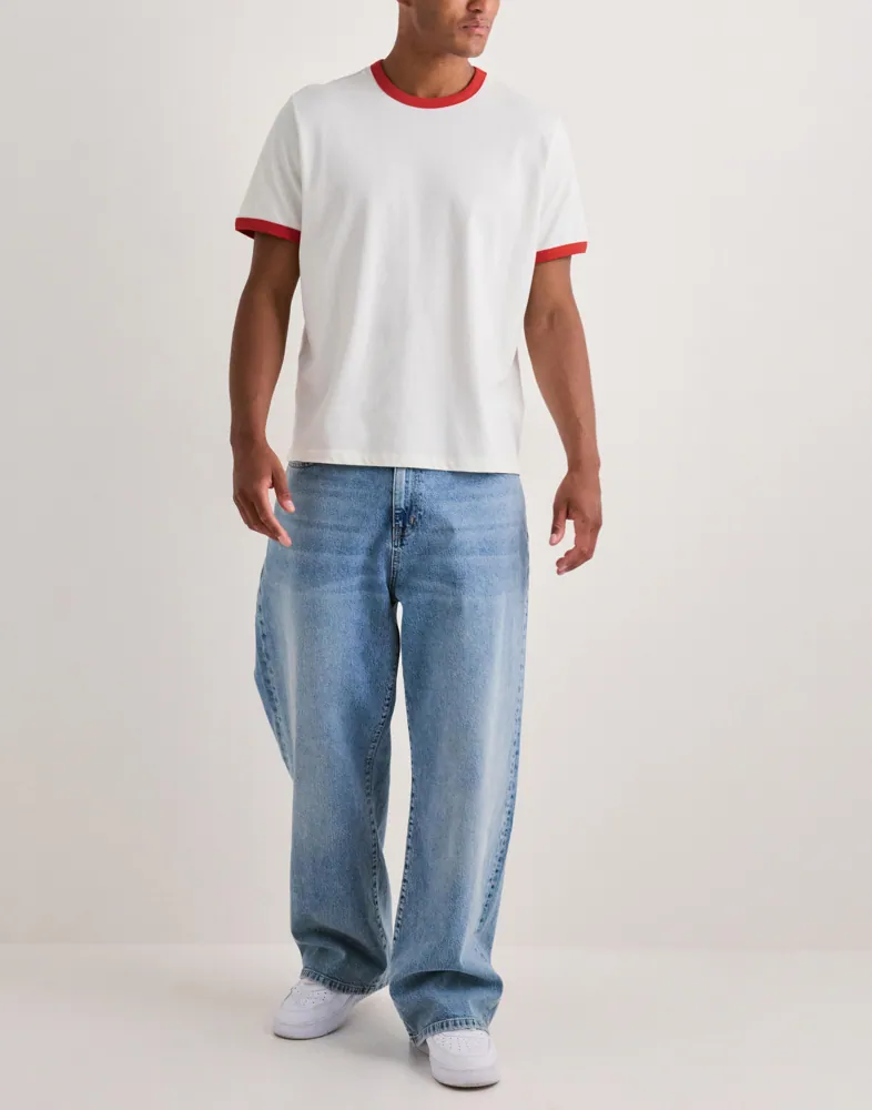 Que Sera Sera Randy Ringer Tee Kortärmade t-shirts herr – bild 3