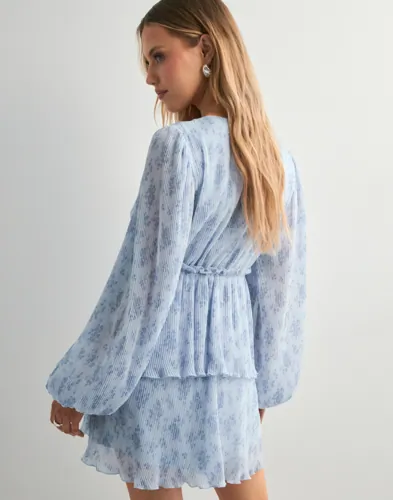 Fine Pleated Dress 3