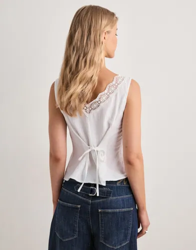 Nelly Button Lace Top blusar dam – bild 3