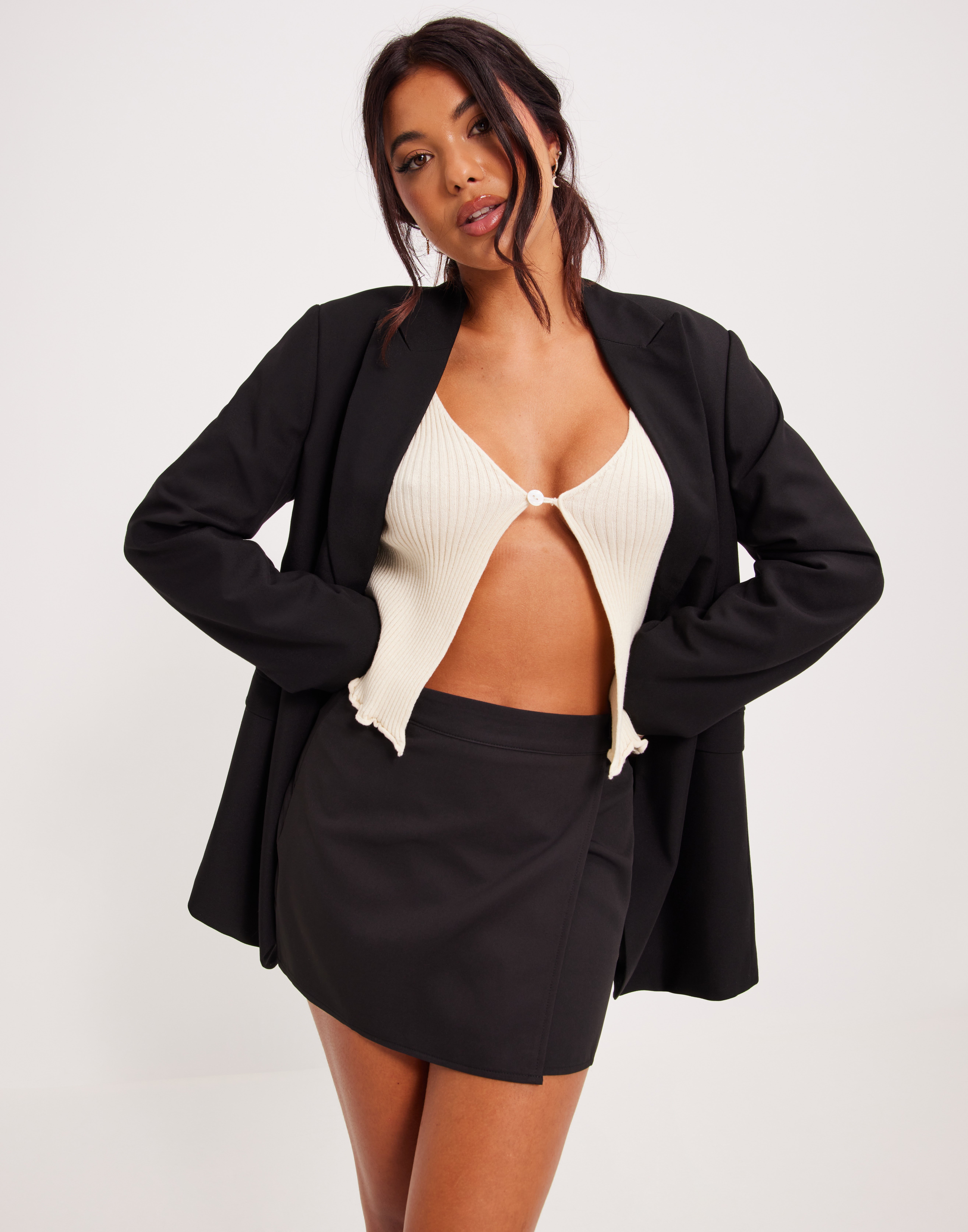 Buy Public Desire WOVEN ULTRA MINI SKIRT - Black | Nelly.com