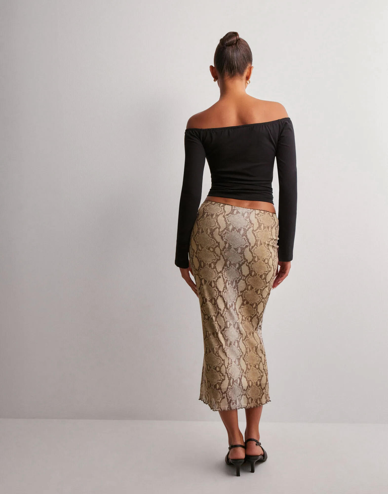 【NONCODE】Miel Daily Slit Long Skirt Buy Nelly Mesh Midi Skirt - Snake | Nelly.com